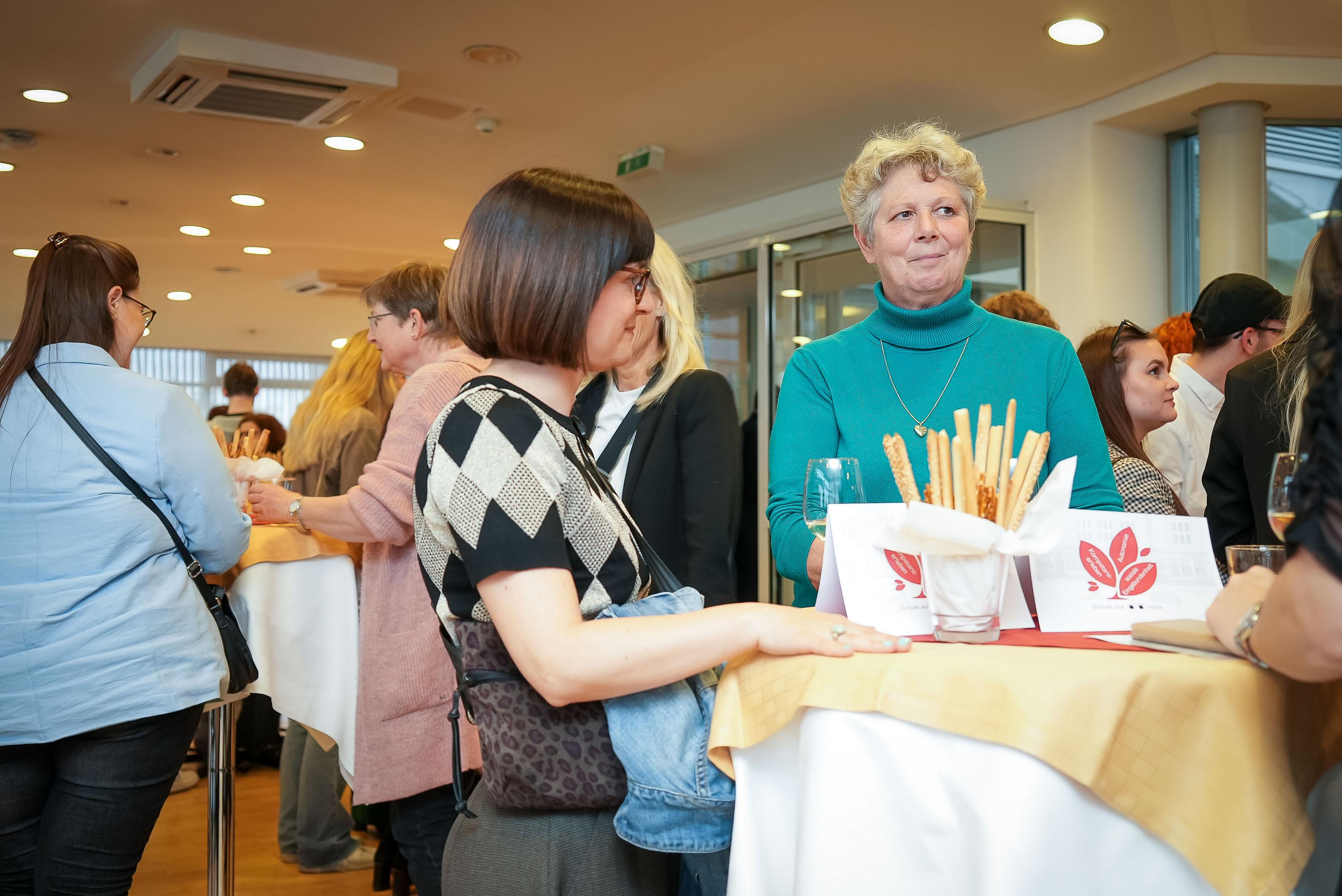 AbsolventenInnen Treffen in der HLW 12