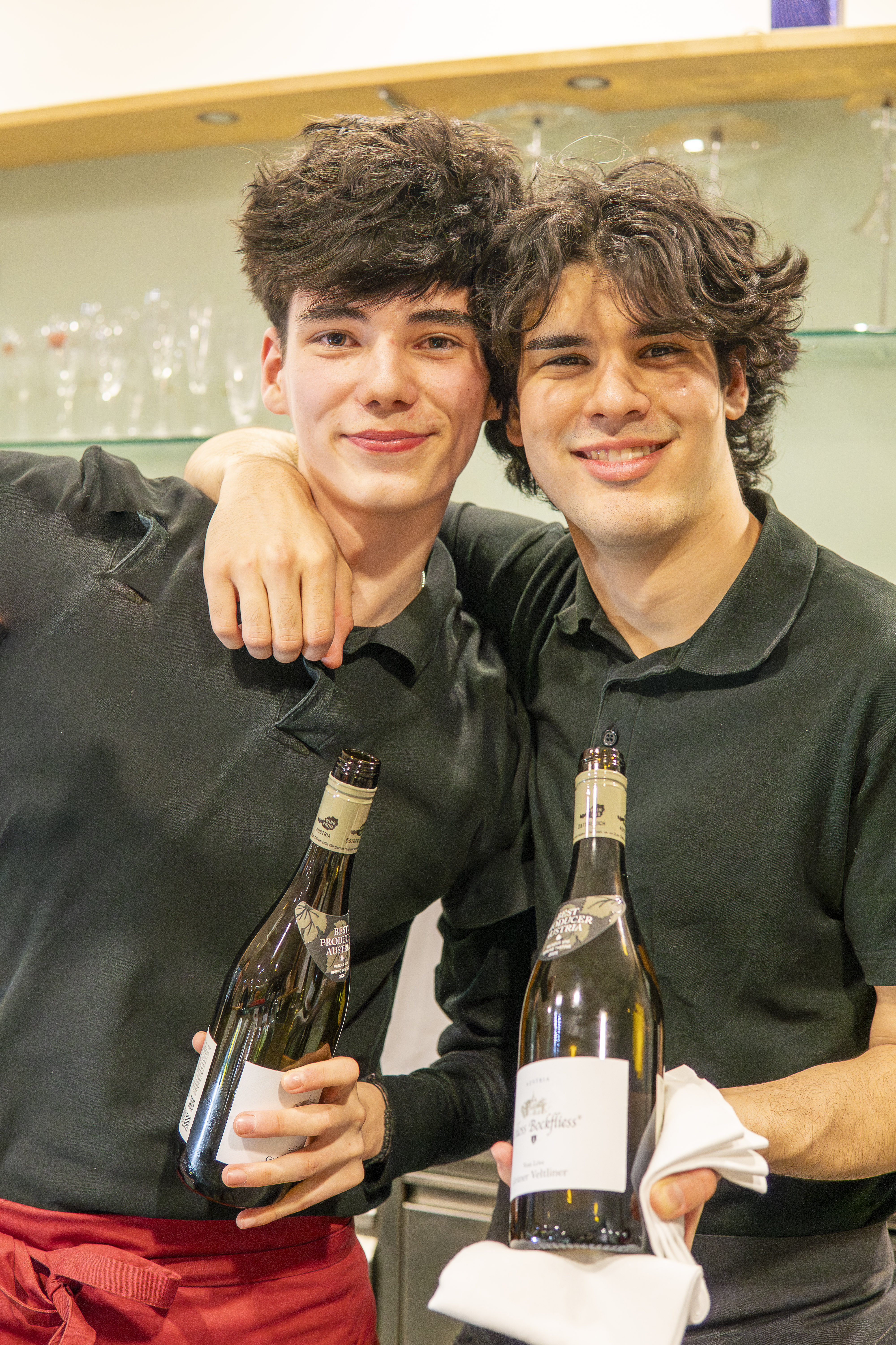 Absolvent/innen Treffen im Panorama-Restaurant der HLW10