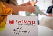 Absolvent/innen Treffen im Panorama-Restaurant der HLW10